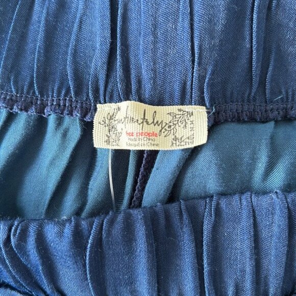 Morning Breeze Shorts Solid Navy Peony - Picture 6 of 8